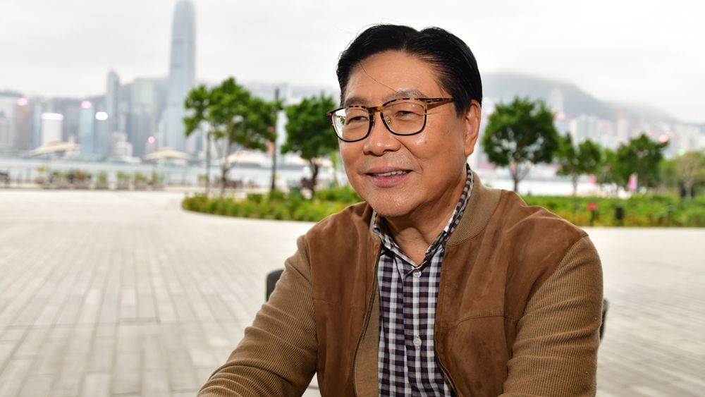 馬時亨指，拍攝清談節目《馬時亨名人堂》希望給社會帶來正能量，首集將於周六年初五播映。