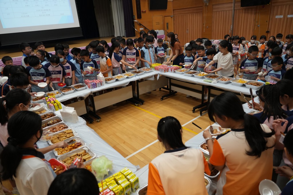 學校舉辦「特別慶祝會」，肯定小六學生的付出。（圖片來源：受訪學校提供）