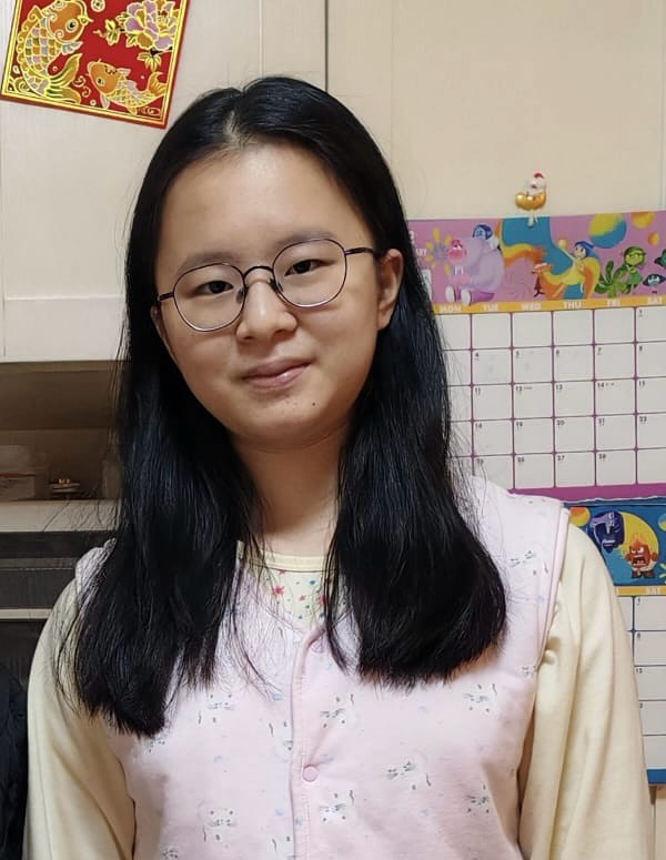 18歲少女郭靄筠(Daisy)於7月14日下午在樂富商場最後露面後便告失蹤。 18歲少女郭靄筠(Daisy)於7月14日下午在樂富商場最後露面後便告失蹤。