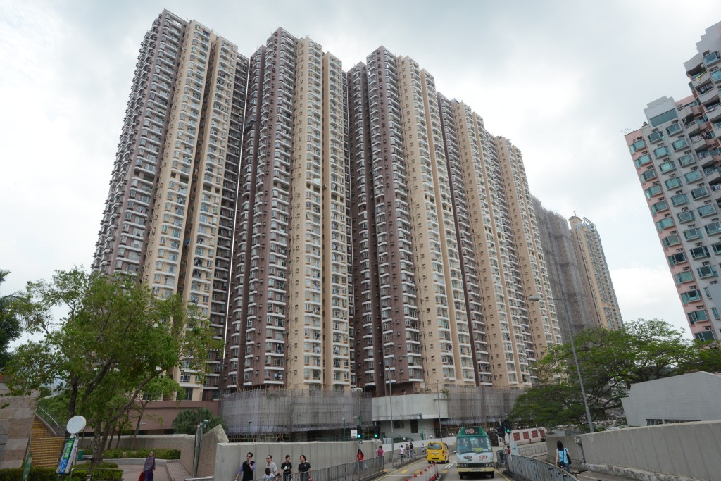 火炭銀禧花園4座中層H室，面積506方呎，2房間隔，議價後以600萬元獲同區換樓客承接，呎價約11858元，屬市價水平。