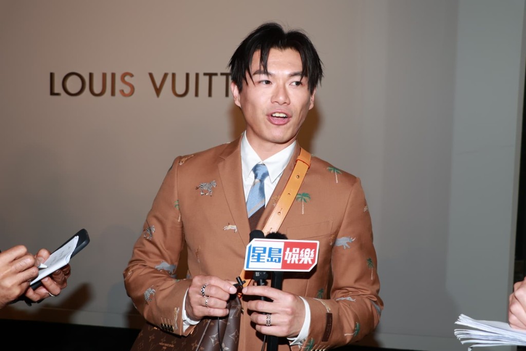 柯煒林患肺腺癌第四期。