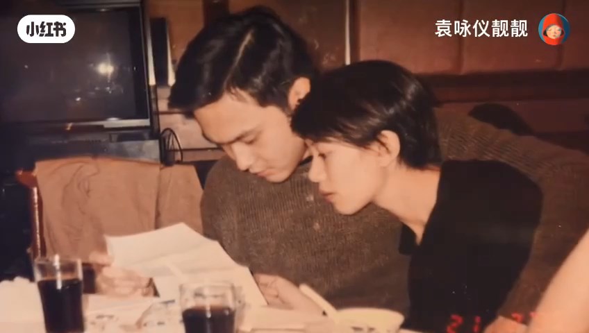 袁詠儀與張智霖的甜蜜互動,讓粉絲大呼羨慕。 袁詠儀與張智霖的甜蜜互動,讓粉絲大呼羨慕。