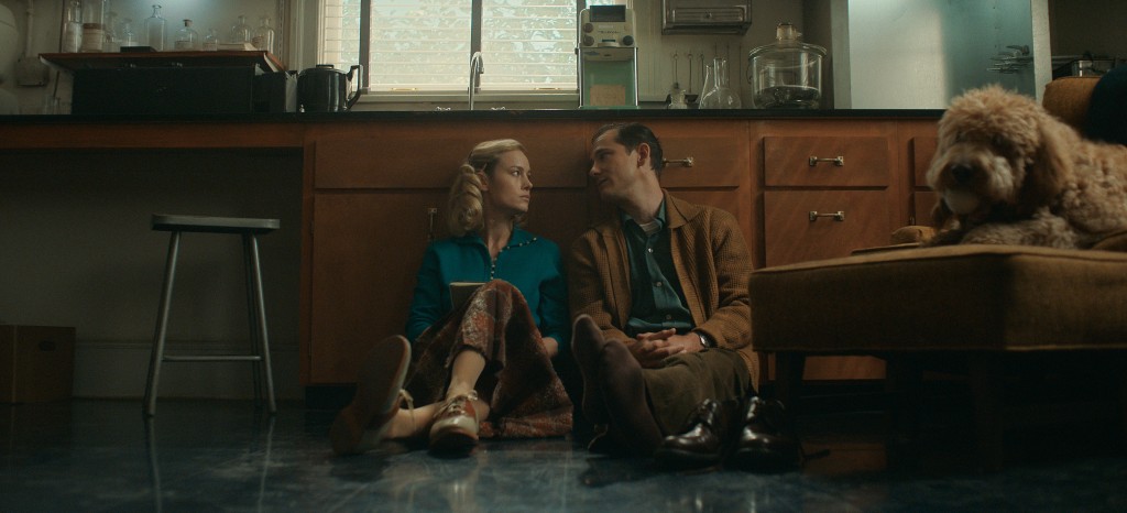  Brie Larson 及男主角Lewis Pullman。