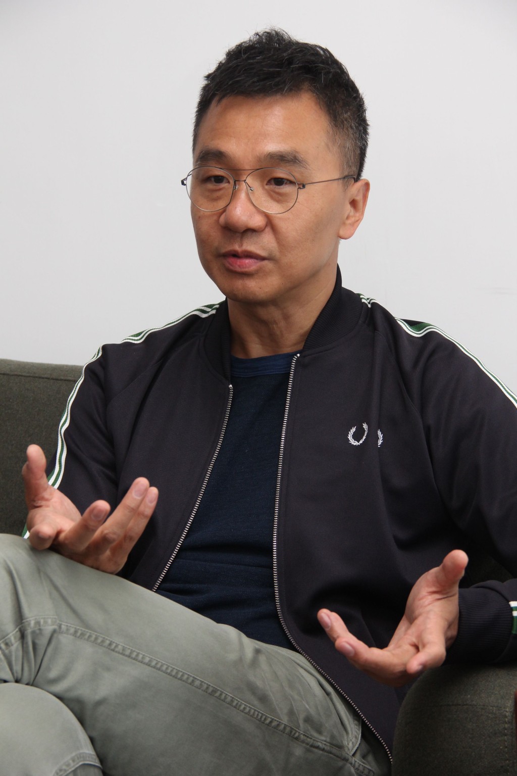 袁劍偉透露下套作品有意以「物理與教育」做主題，到時兩個女兒就可以一齊欣賞。