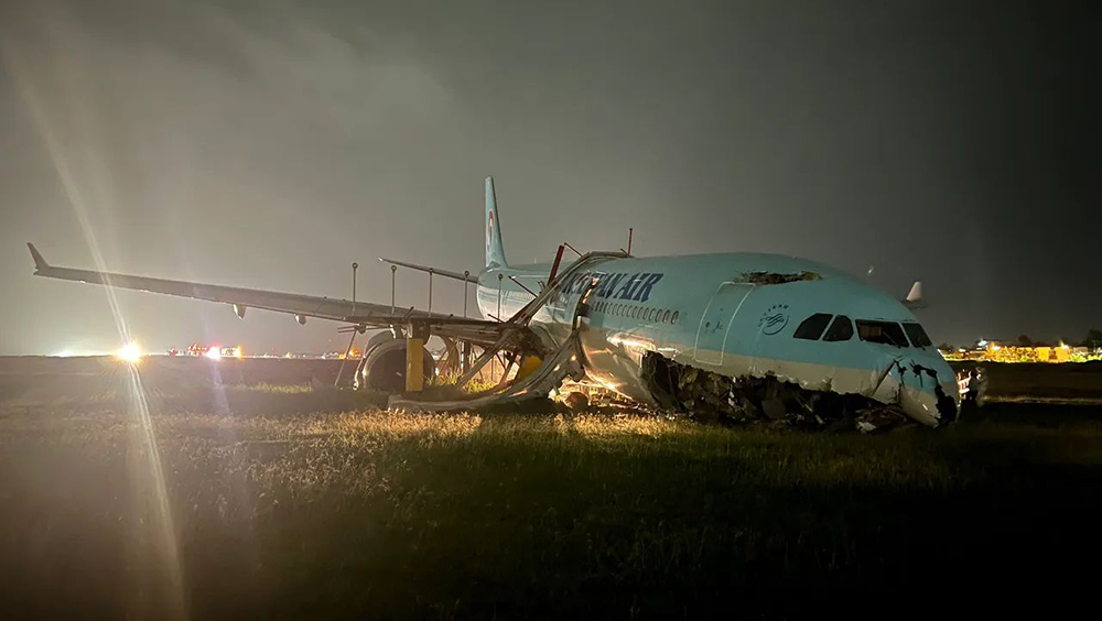 大韓航空客機降落菲律賓宿霧機場時衝出跑道。