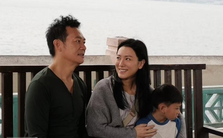張兆輝與王敏奕飾演一對痛失愛子的夫婦。  張兆輝與王敏奕飾演一對痛失愛子的夫婦。