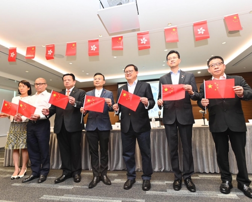 「守護香港大聯盟」公布成立全港市民國慶護旗義工隊詳情。