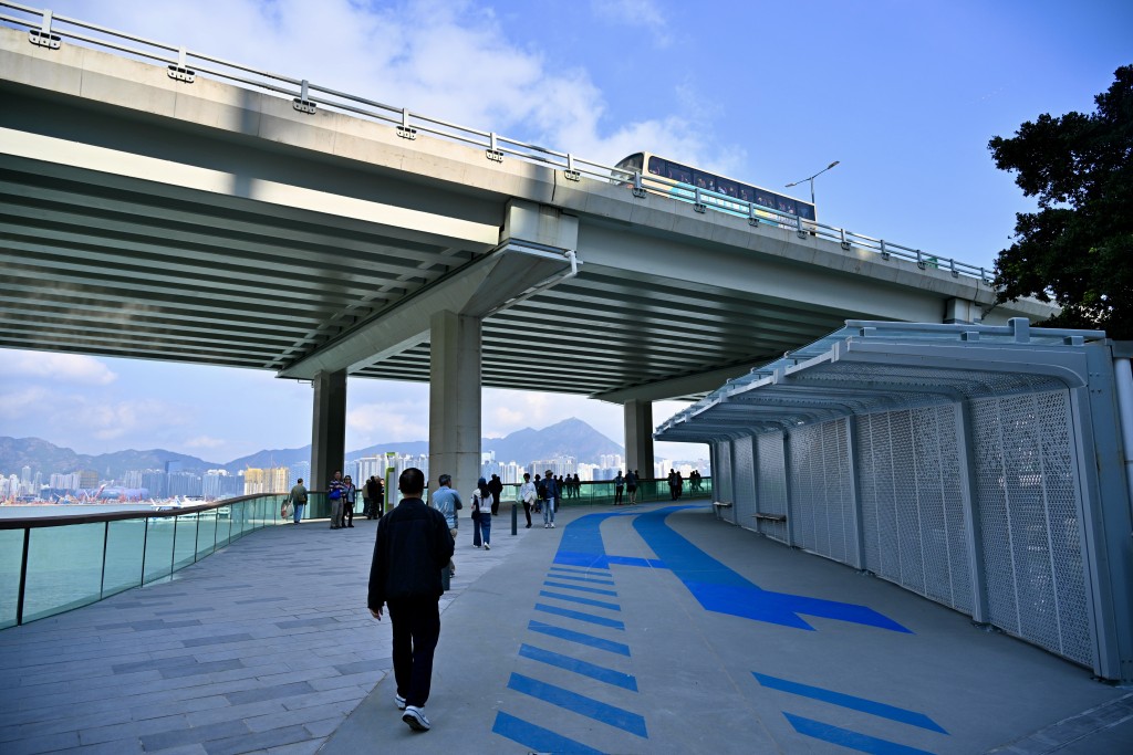 學者認為，若將海濱長廊納入賽道，必須確保賽道足夠寬敞。資料圖片