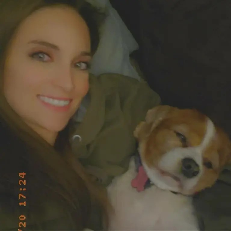 美国新泽西有前大学教师涉与未成年男生多次发生性行为被捕。Facebook