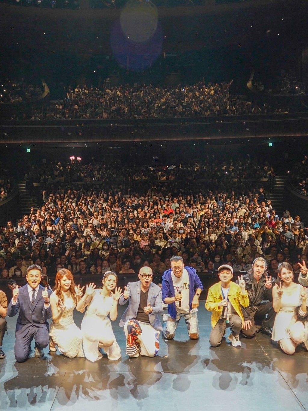 黃浩然因之前參演《三．八》而開始熱愛舞台劇。