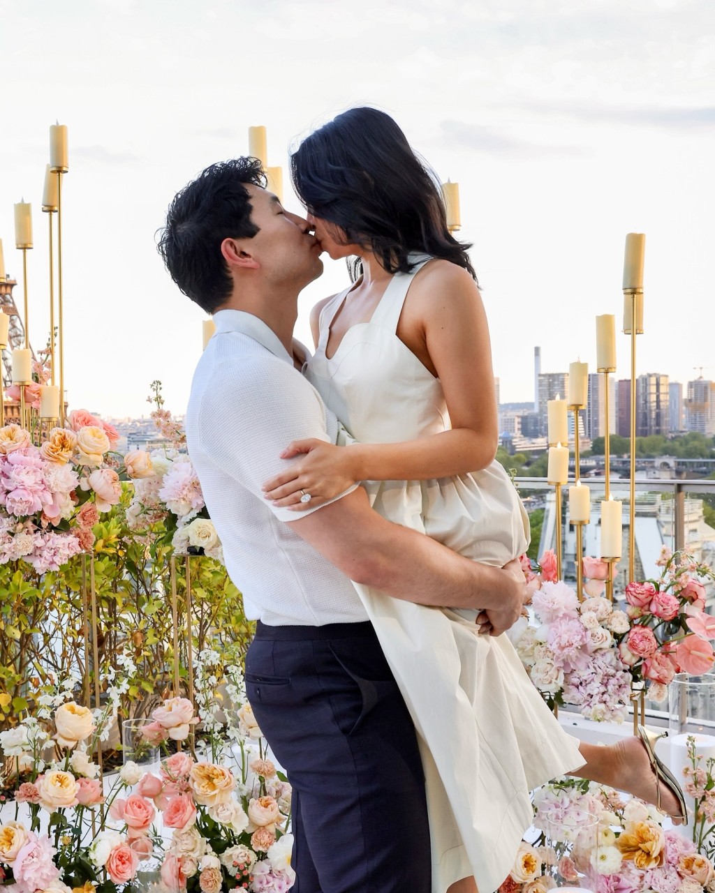 劉思慕宣布求婚成功。 劉思慕宣布求婚成功。