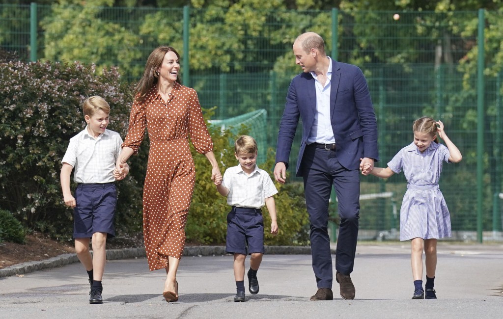 威廉王子与凯特一家五口。