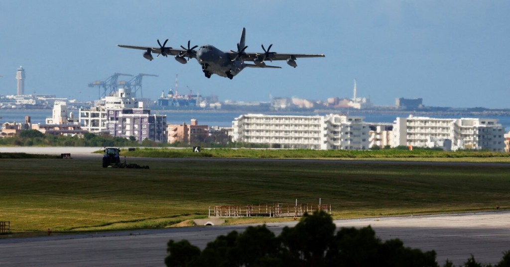 美軍在日本沖繩的嘉手納空軍基地。路透社 美軍在日本沖繩的嘉手納空軍基地。路透社