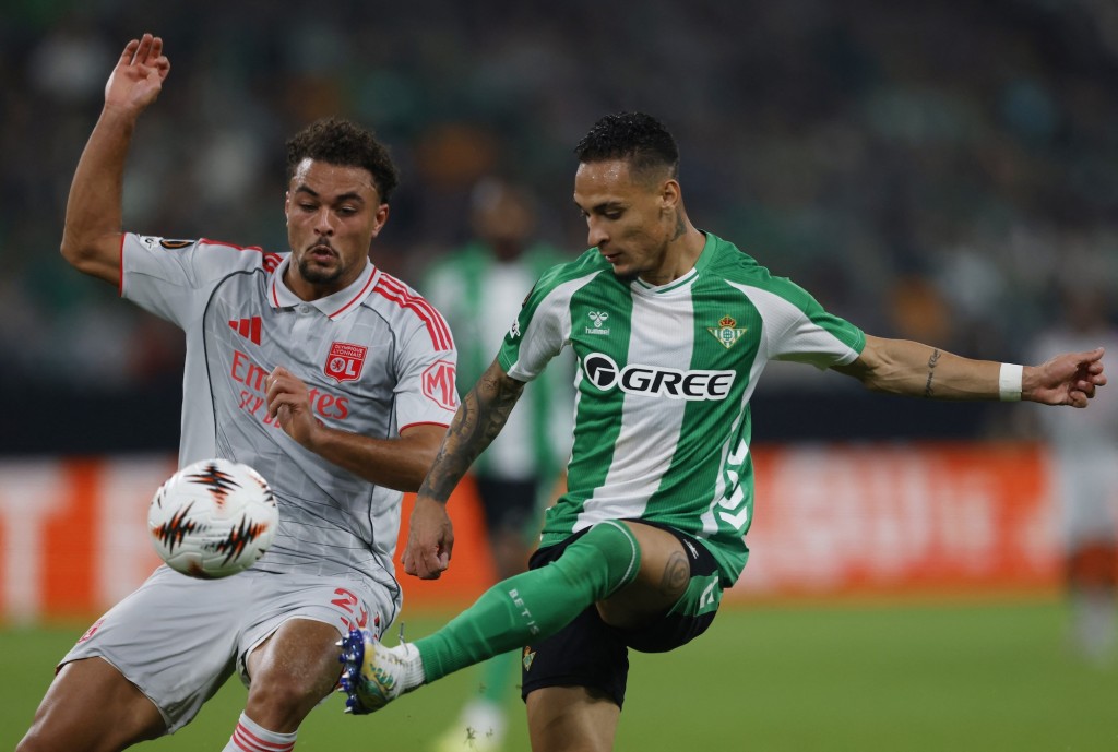 安东尼自爆拒绝拜仁的邀请。路透社