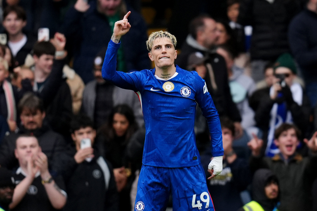 加拿祖於上輪英超鬥新特蘭開齋。美職社 加拿祖於上輪英超鬥新特蘭開齋。美職社