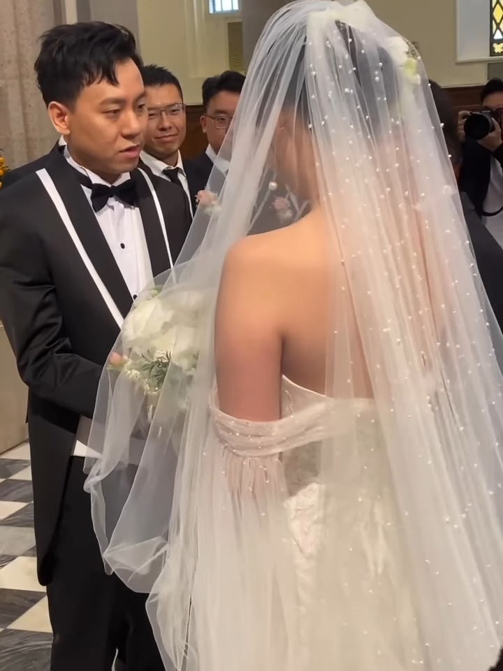 鄺美璇今日出嫁。
