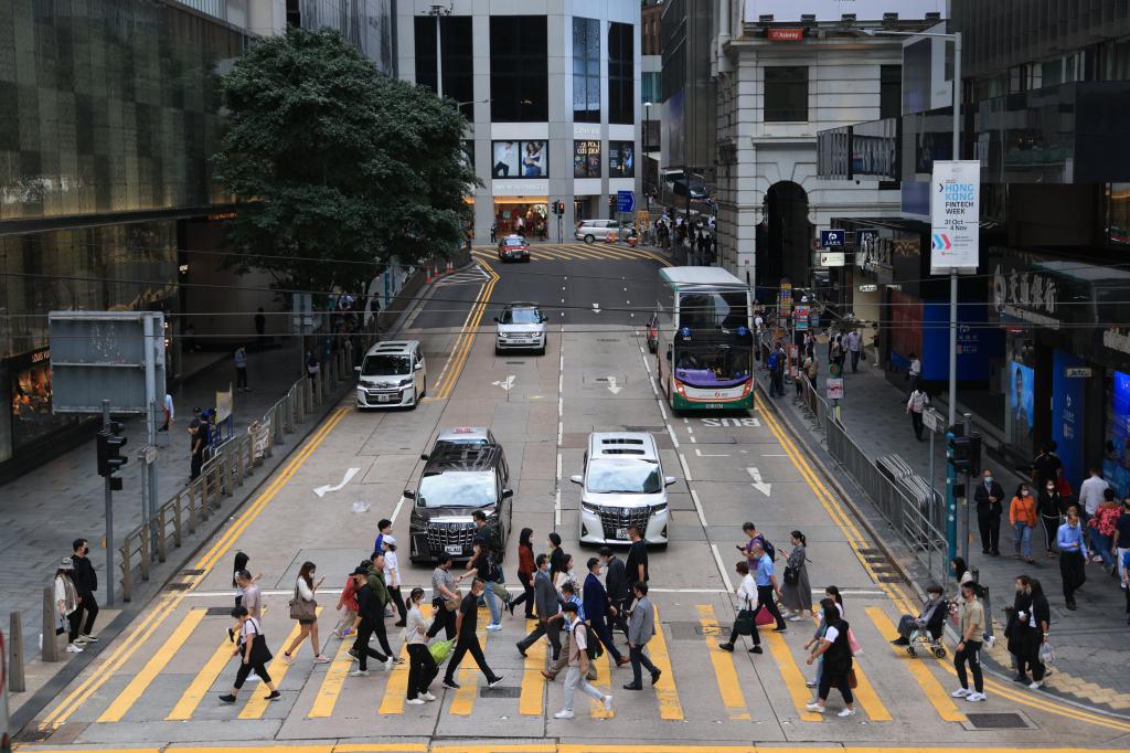 本港力拓總部經濟，今年的境外母公司駐港公司總數達9960間創新高。