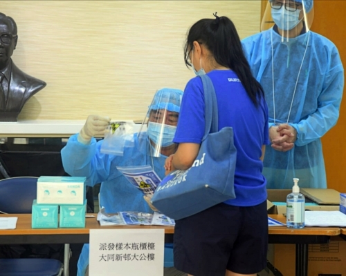 本港第三波疫情持續。