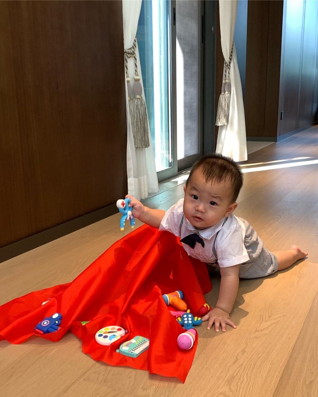 李蘊兒子1歲生日。 李蘊IG