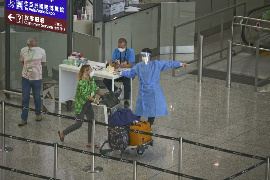 「黃碼」適用於海外或台灣經機場入境人士。資料圖片