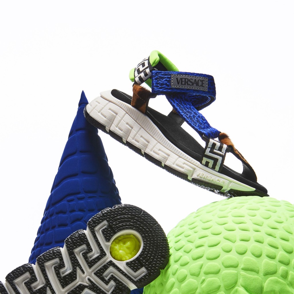Upcycle Trigreca涼鞋/$3,200-$3,500,搭帶及鞋底均飾以品牌招牌的希望迴紋圖案。