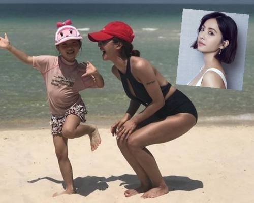 Jolin派福利，穿泳裝騷健康古銅肌膚。