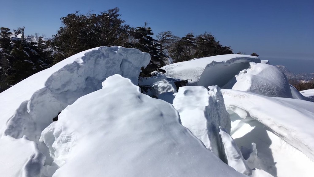 日本北阿爾卑斯風吹岳雪景。 X
