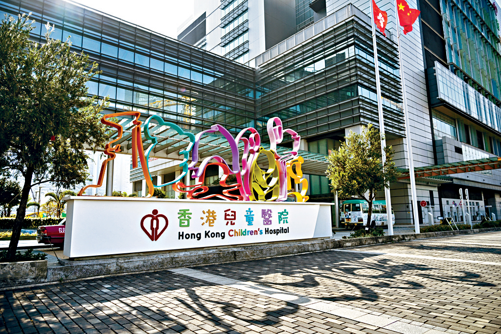 女童晴晴目前於兒童醫院留醫，情況危殆。