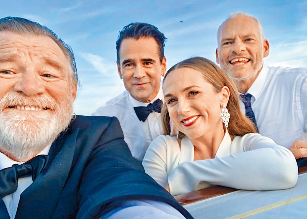 哥連（左二）與Kerry（右二）早在去年一同出席威尼斯影展時，已表現得極投契。