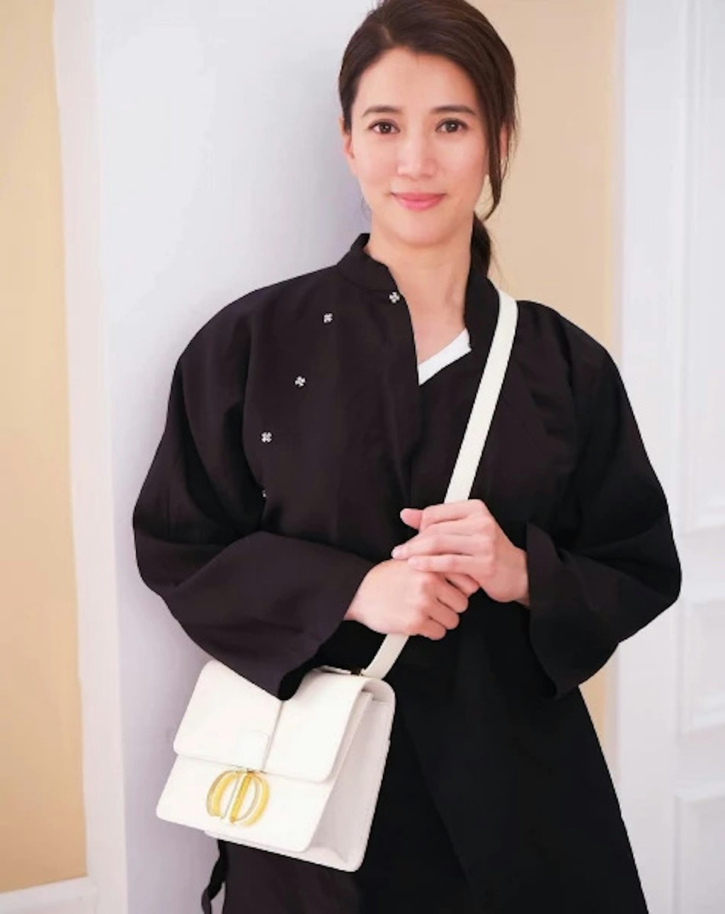 袁詠儀有份演出。
