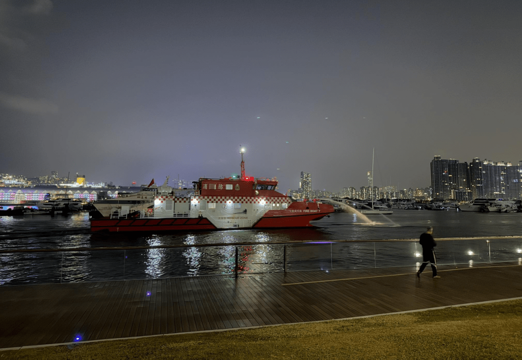 Facebook@馬路的事 (即時交通資訊台)