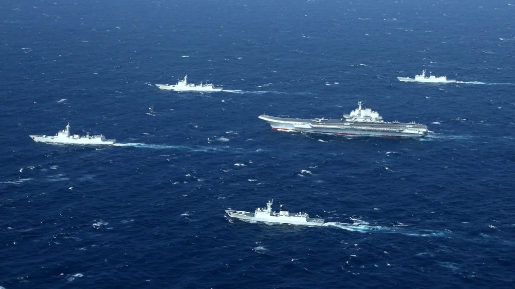 辽宁舰率领的海军编队。