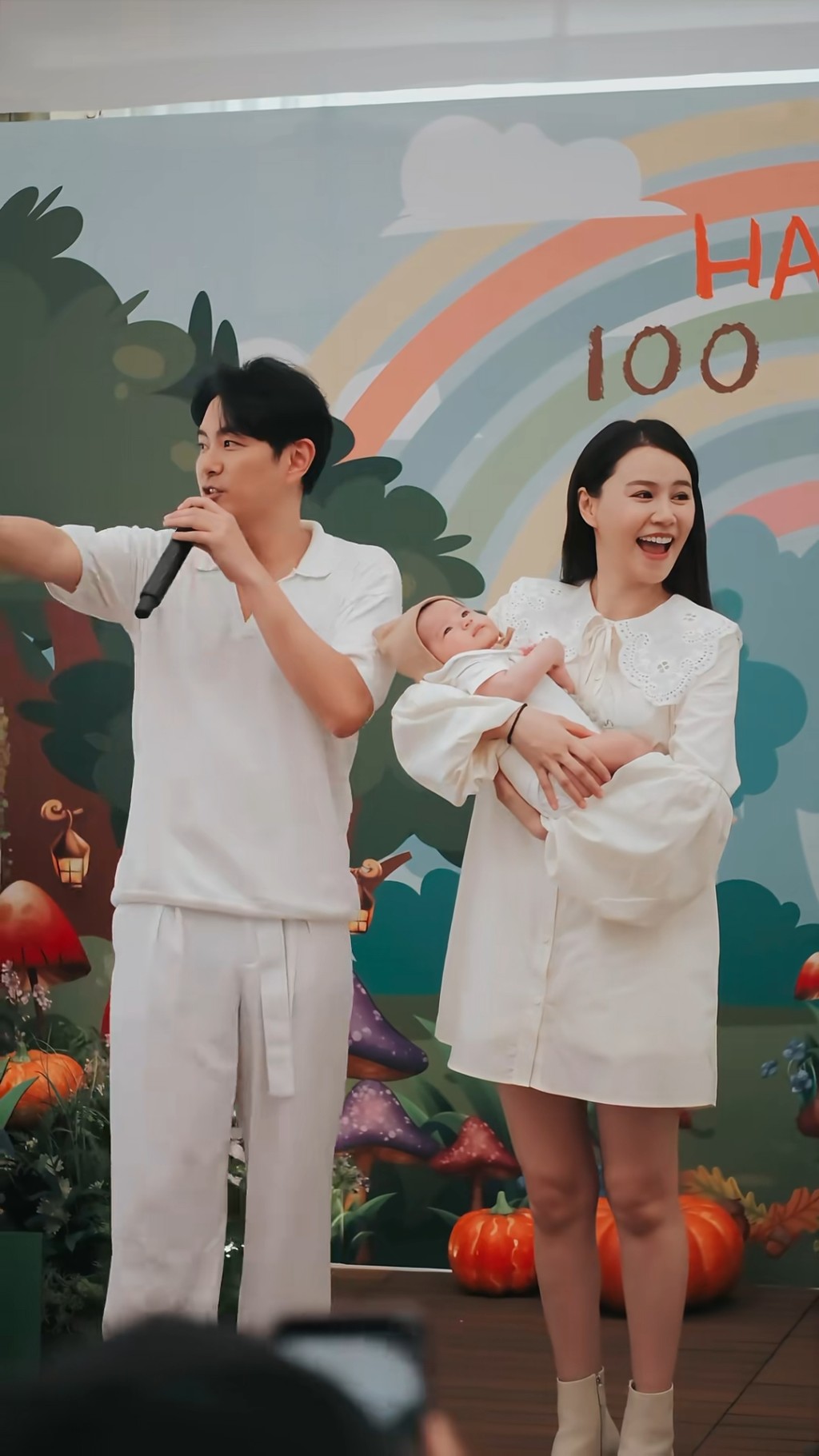 黃翠如與蕭正楠兒子樣貌曝光。 黃翠如與蕭正楠兒子樣貌曝光。