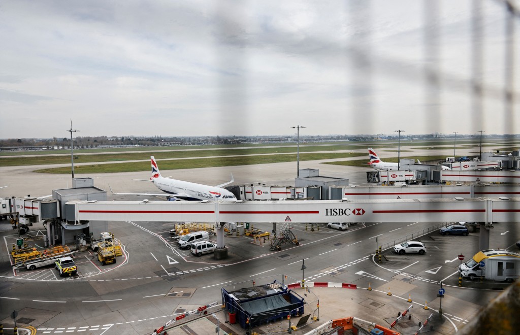希斯路機場公司預計耗資490億英鎊建第三條跑道。路透社