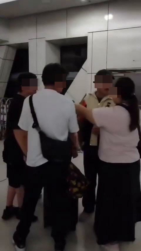 資料來源:Din Dong@facebook香港突發事故報料區及討論區 資料來源:Din Dong@facebook香港突發事故報料區及討論區