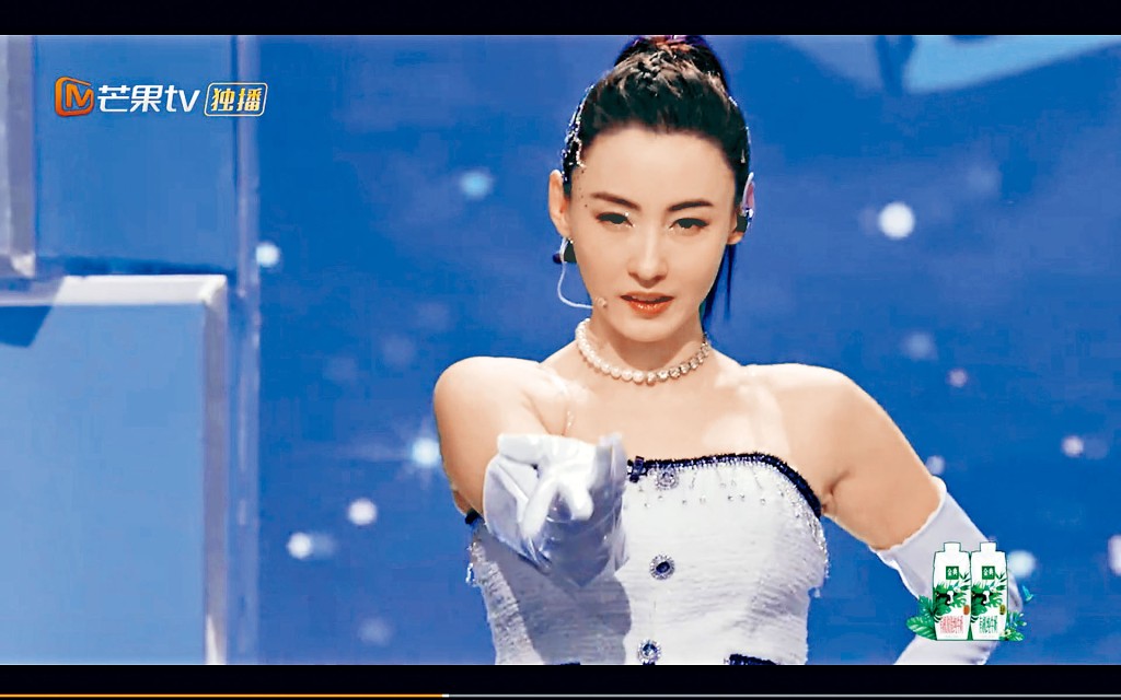 ■栢芝今次有20秒的Solo Rap，仍被批舞步简单、完全不认真。