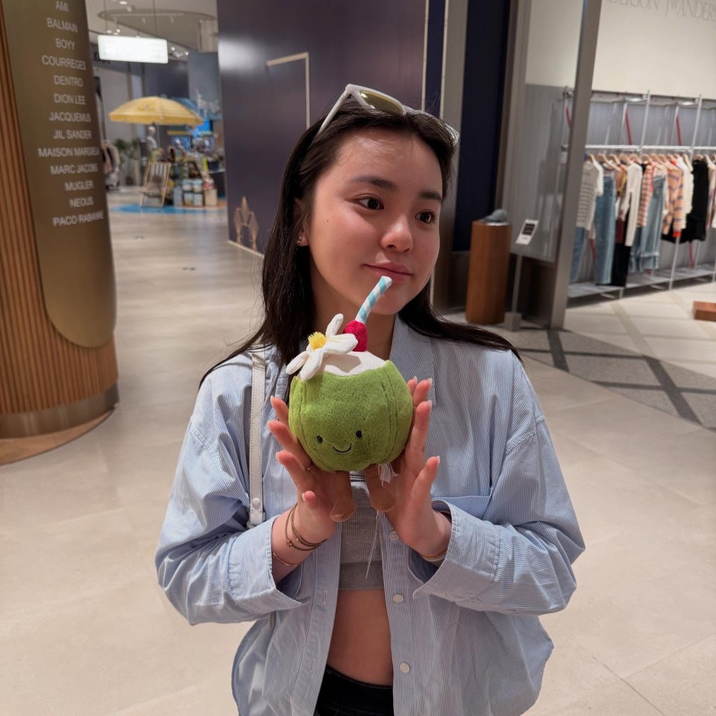 姚焯菲與李立仁開學僅半個月已成為好友！