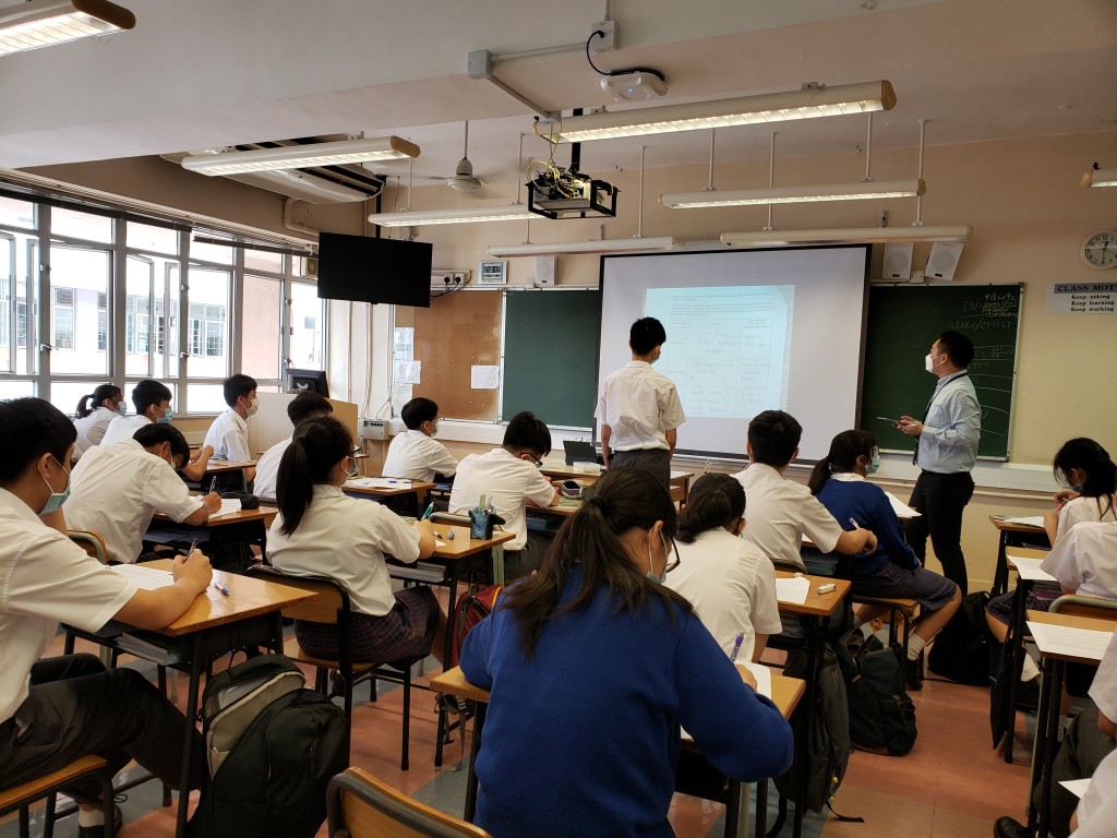 觀塘瑪利諾書院冼雅琳校長認為,學校對自身優勢和不足往往已有既定看法,而外評團隊憑藉專業訓練與跨校視野,能為學校提供更客觀和更具結構性的觀察。(資料圖片) 觀塘瑪利諾書院冼雅琳校長認為,學校對自身優勢和不足往往已有既定看法,而外評團隊憑藉專業訓練與跨校視野,能為學校提供更客觀和更具結構性的觀察。(資料圖片)