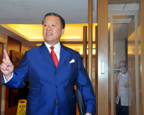 政府考虑是否褫夺前行政会议成员张震远金紫荆星章。资料图片