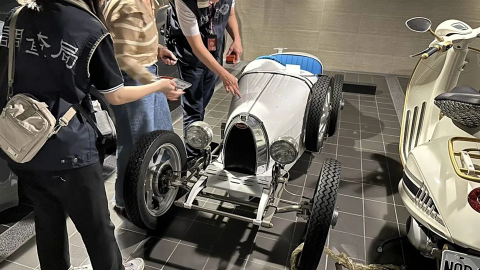 陳志在台灣被扣押資產包括26輛名車。台灣調查局 陳志在台灣被扣押資產包括26輛名車。台灣調查局