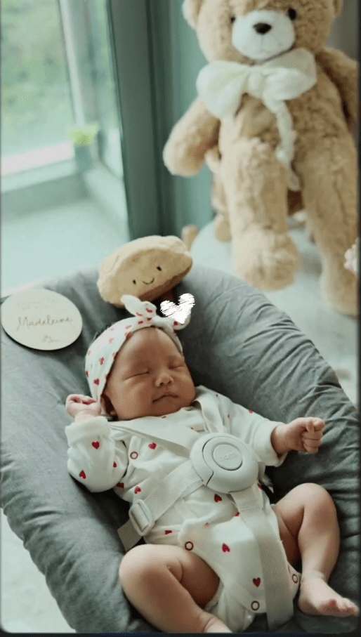 其實是黃長興的妹妹誕下女兒，黃長興榮升舅父。