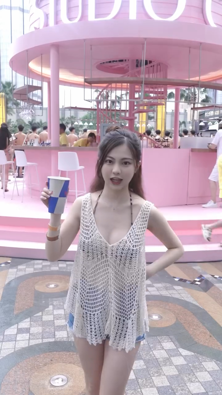 區明妙在IG也有不少水着照。 區明妙在IG也有不少水着照。 
