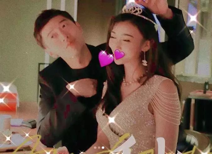 高钧贤连续两年陪吴玥彤庆祝生日。 ​