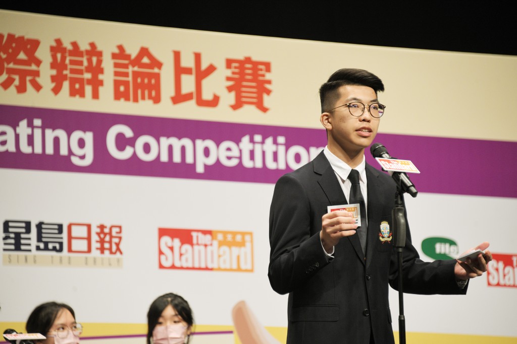 香港浸会大学附属学校王锦辉中小学主辩郭浩泓获得英文组最佳辩论员。