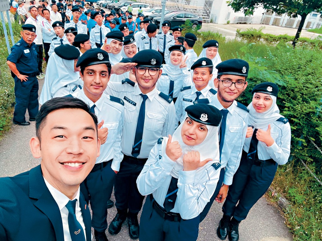 王家俊於校內推動少年警訊，期望透過正向活動改變南亞裔學生的人生軌跡。