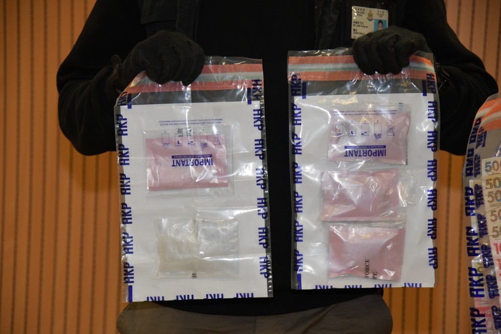 警方調查相信有毒販利用公屋單位作毒品儲存倉。(徐裕民攝)