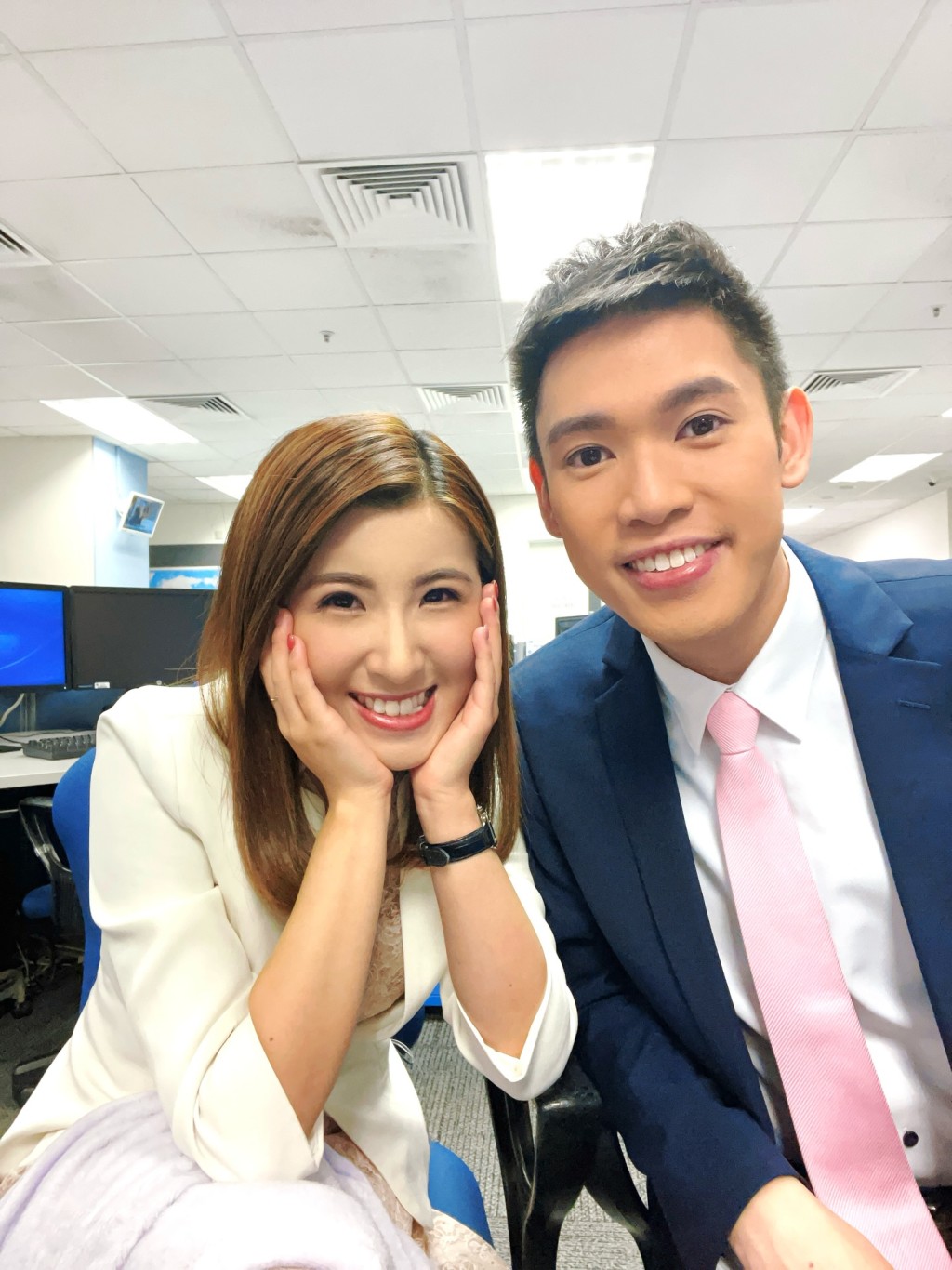 林可瑩曾讚容家耀是完美工作拍檔。 林可瑩曾讚容家耀是完美工作拍檔。
