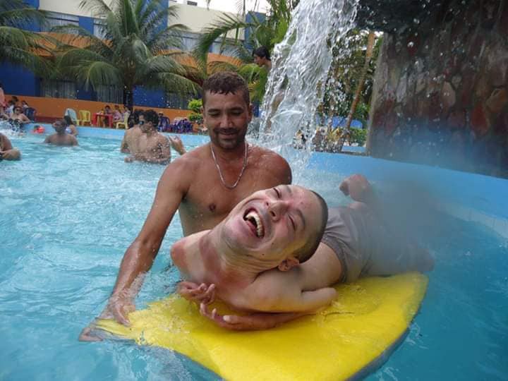 Claudio Vieira de Oliveira Facebook圖片