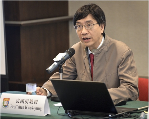 袁國勇引述暫時數據，四價疫苗有效率介乎50至55%。