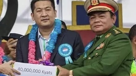 佘智江(左)涉人口販賣在泰國被捕。 佘智江(左)涉人口販賣在泰國被捕。